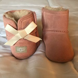 UGG BOOTS LIGHT PINK BABY GIRL SIZE 2/3